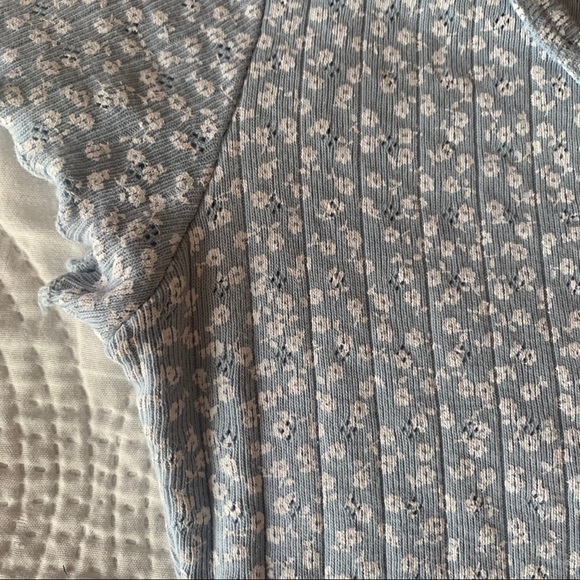 Floral Zelly top๐ฆ - Picture 3 of 5